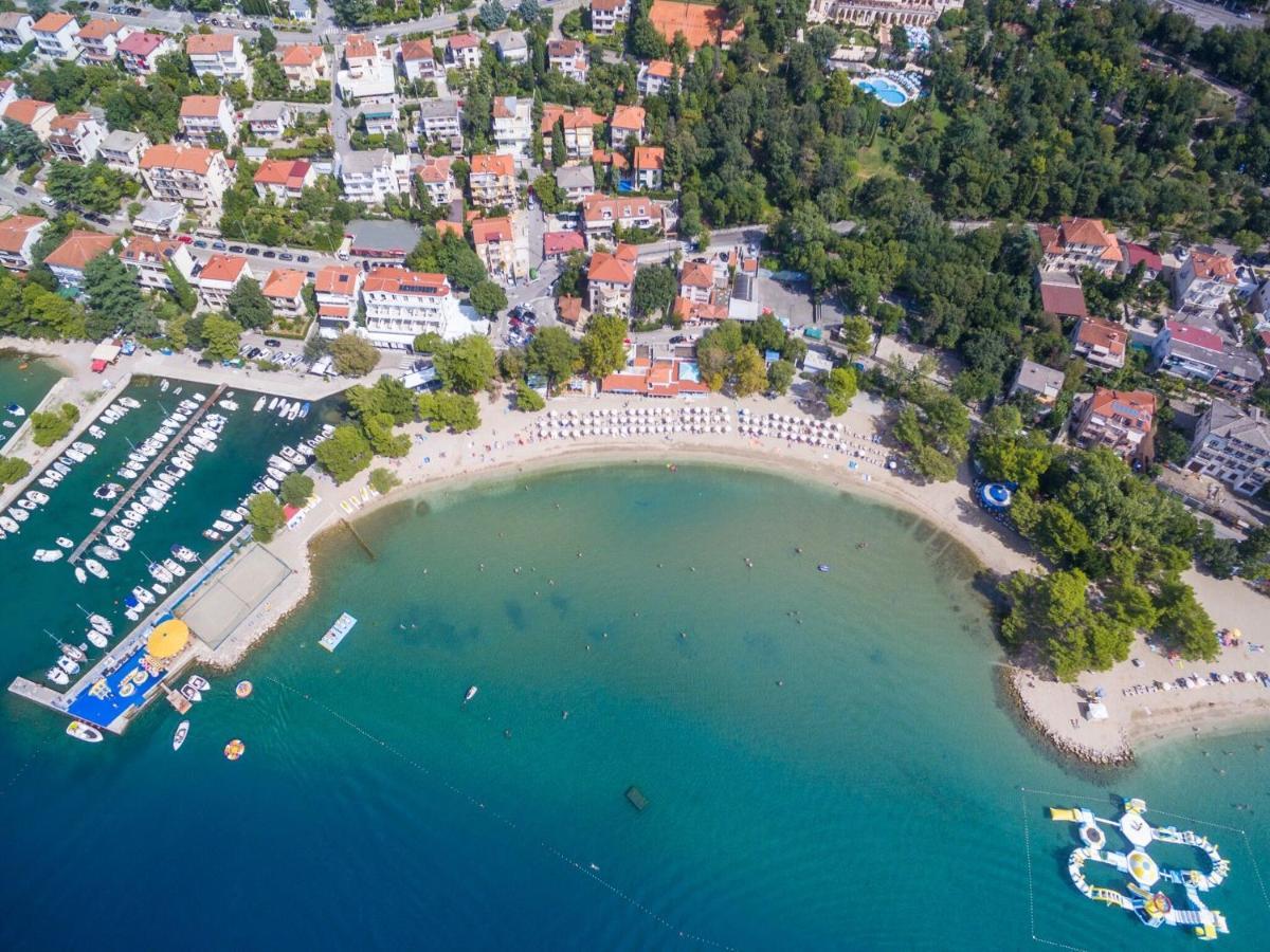 Apartments Artan Crikvenica Exteriör bild