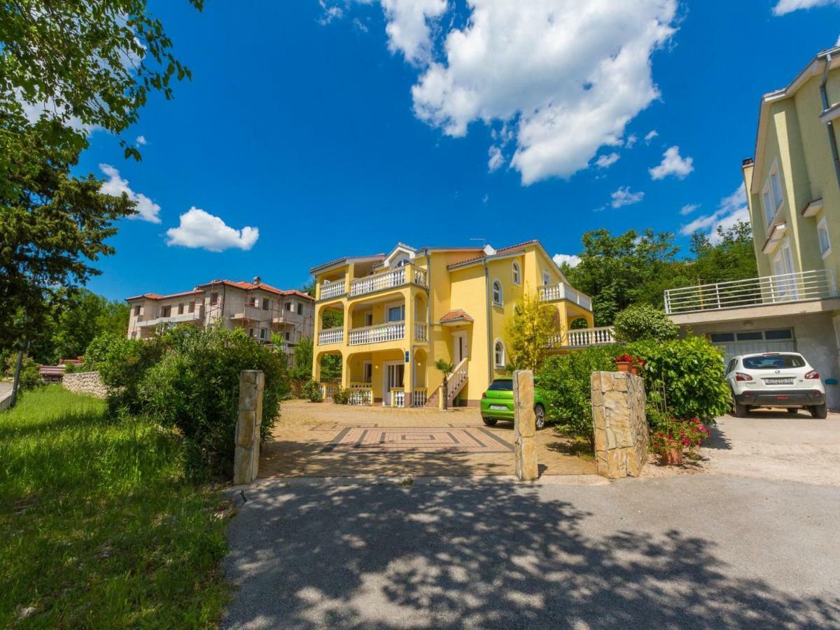 Apartments Artan Crikvenica Exteriör bild